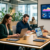 Online Marketing Instrumente: So erreichen Unternehmen Zielgruppen effizient – KI-generiertes Symbolbild
